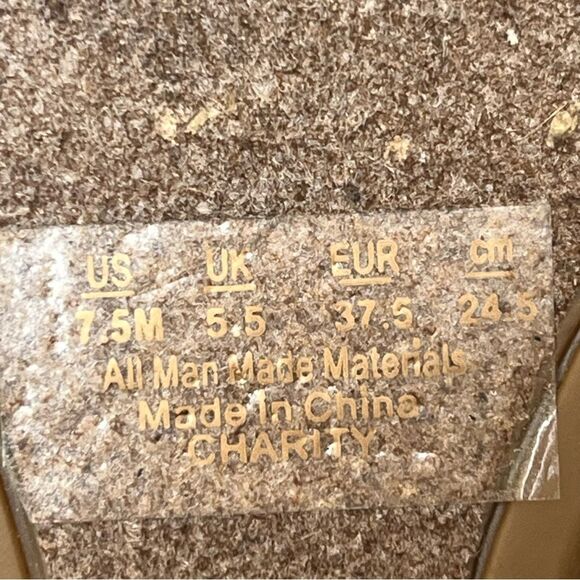 Fergalicious Women's White/Silver Thong Sandals Sparkly Size 7.5M Strappy - Picture 8 of 9